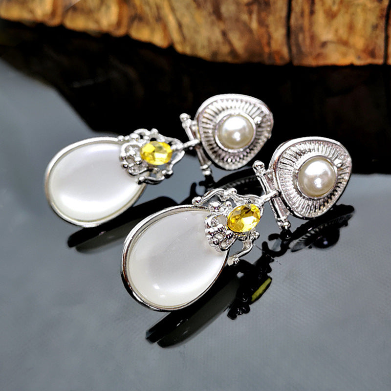 Fashion Exaggerated Moonstone Pearl Earrings