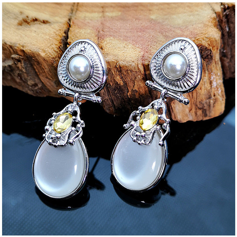 Fashion Exaggerated Moonstone Pearl Earrings