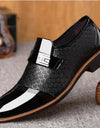 New embossed men's leather shoes