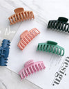 Simple and versatile macaron color hair clip