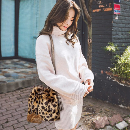 Leopard bucket bag