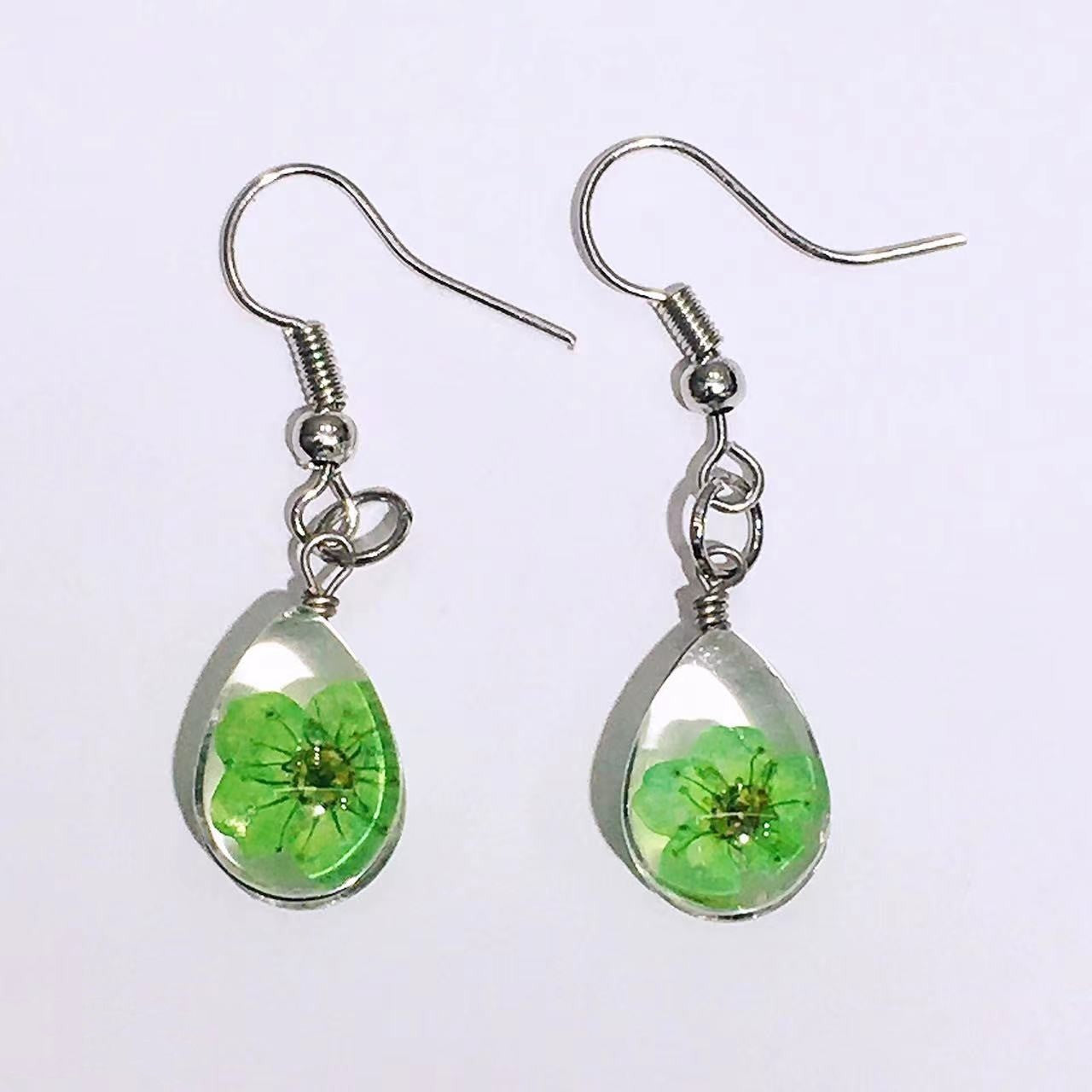 Fashion Drop-shaped Dried Flower Earrings