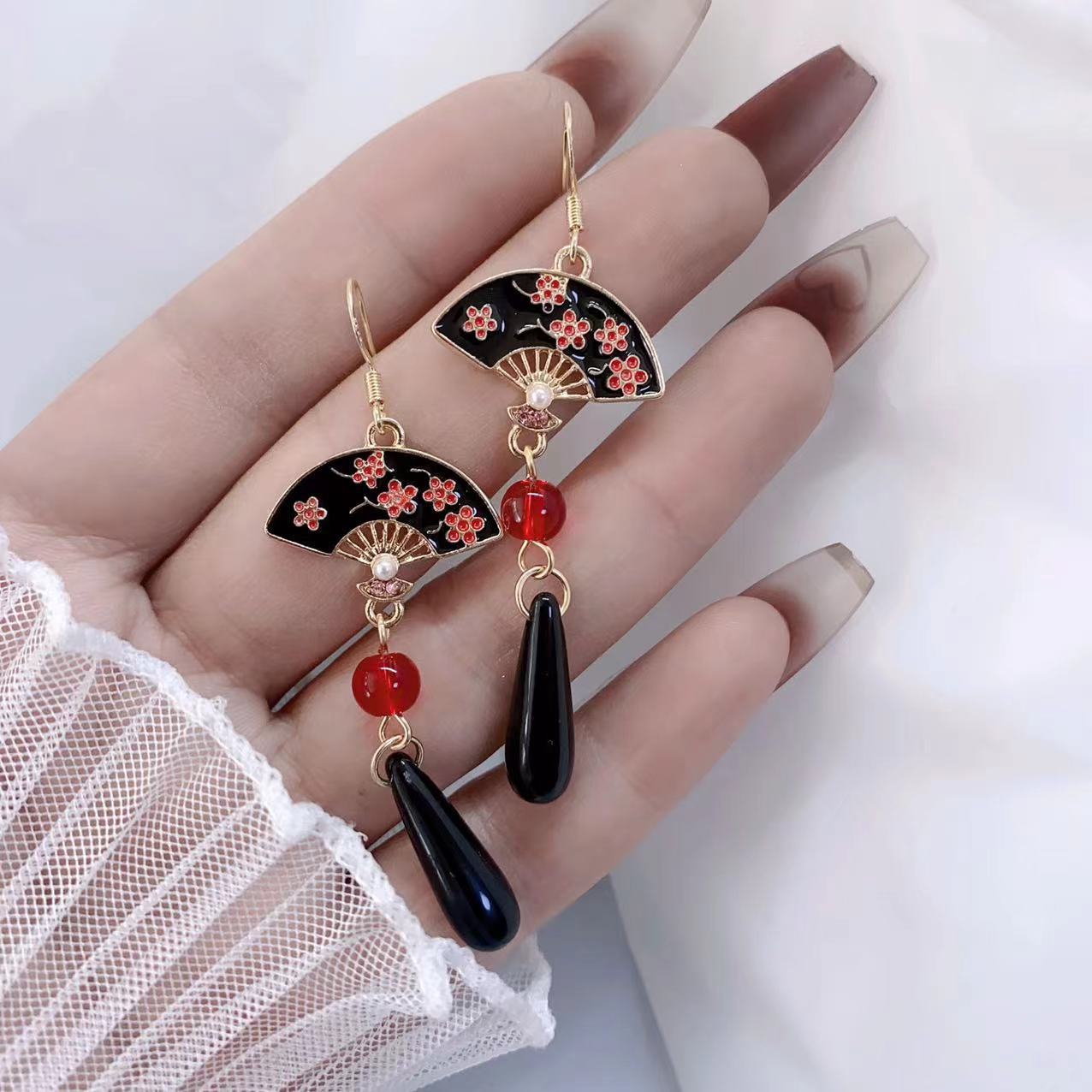 Chinese Style Retro Plum Blossom Scallop Earrings Women's New Chinese Style