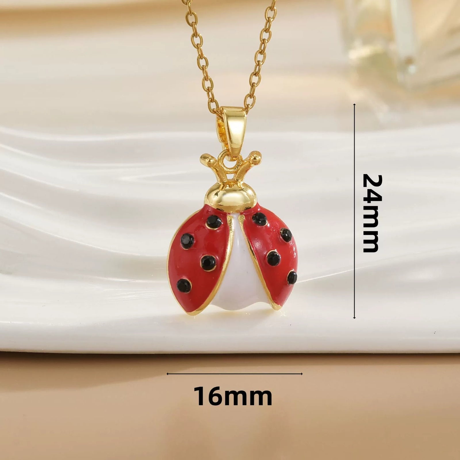 Women's Creative Cartoon Beetle Necklace Ladybug Pendant Jewelry Niche Temperament Versatile Clavicle Chain