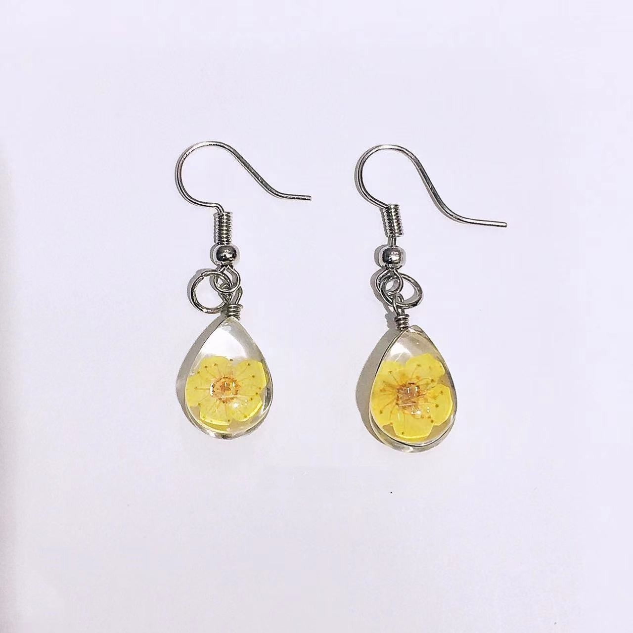 Fashion Drop-shaped Dried Flower Earrings