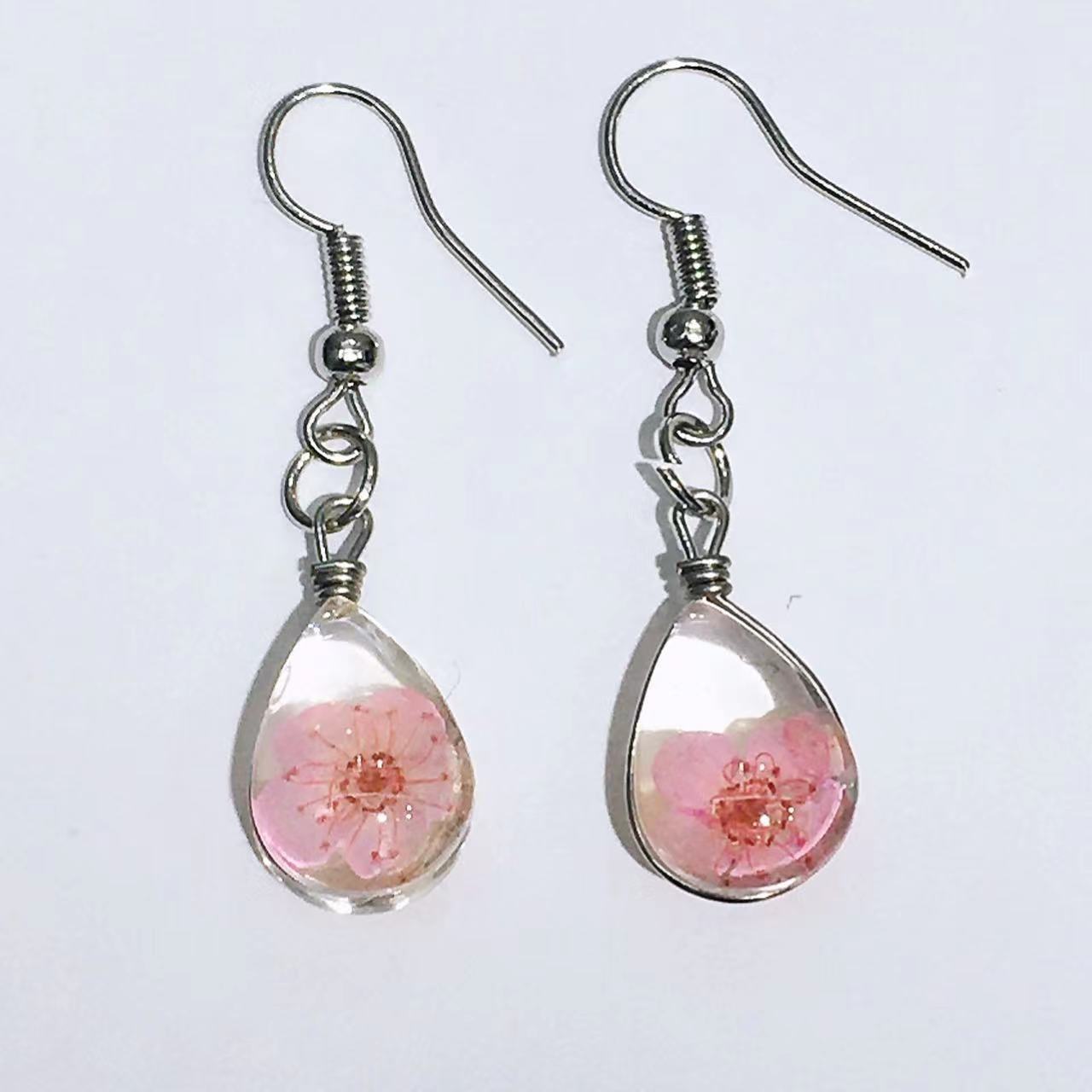 Fashion Drop-shaped Dried Flower Earrings