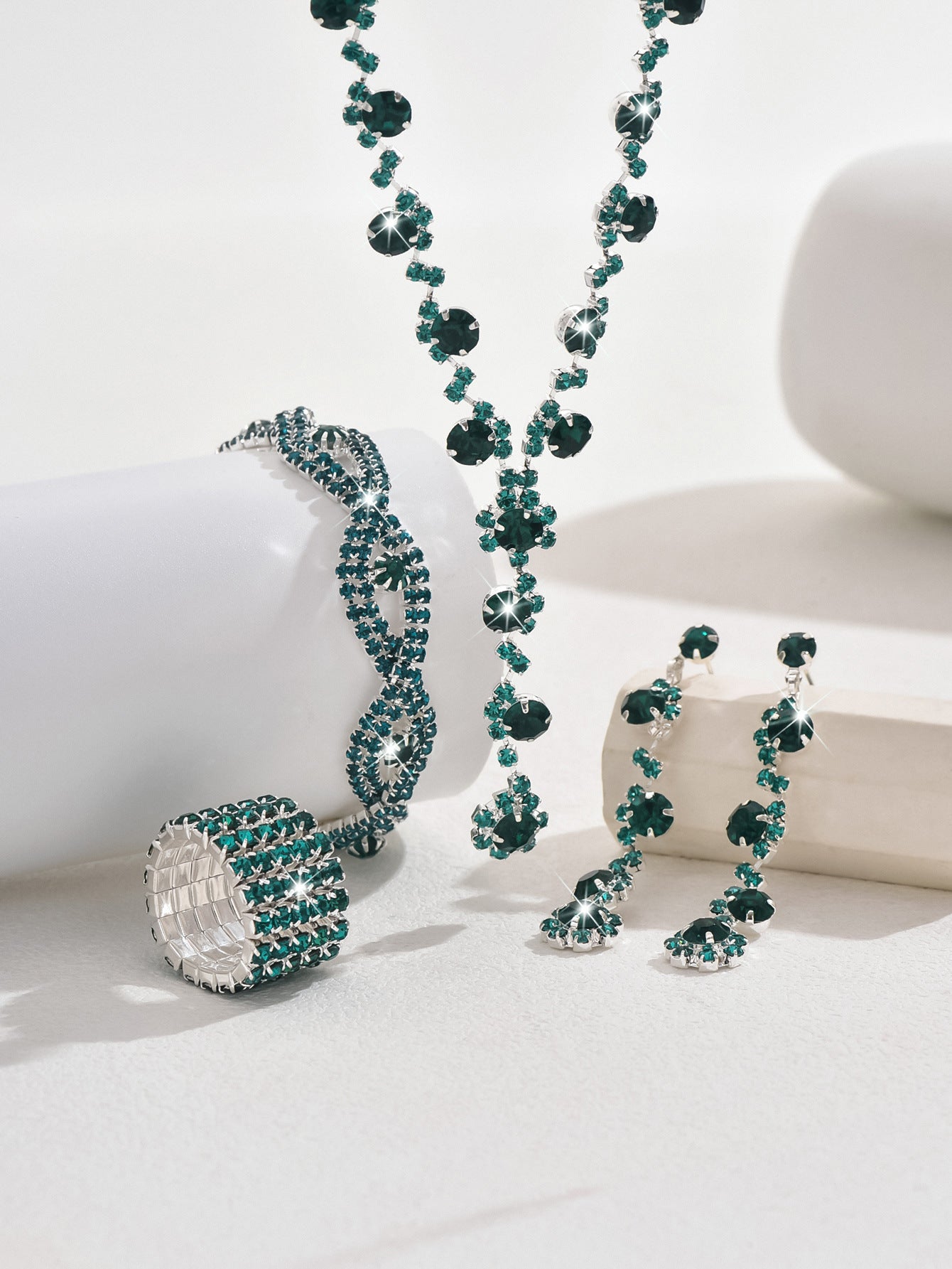 Fashion Crystal Necklace Ear Stud Bracelet Jewelry Accessories