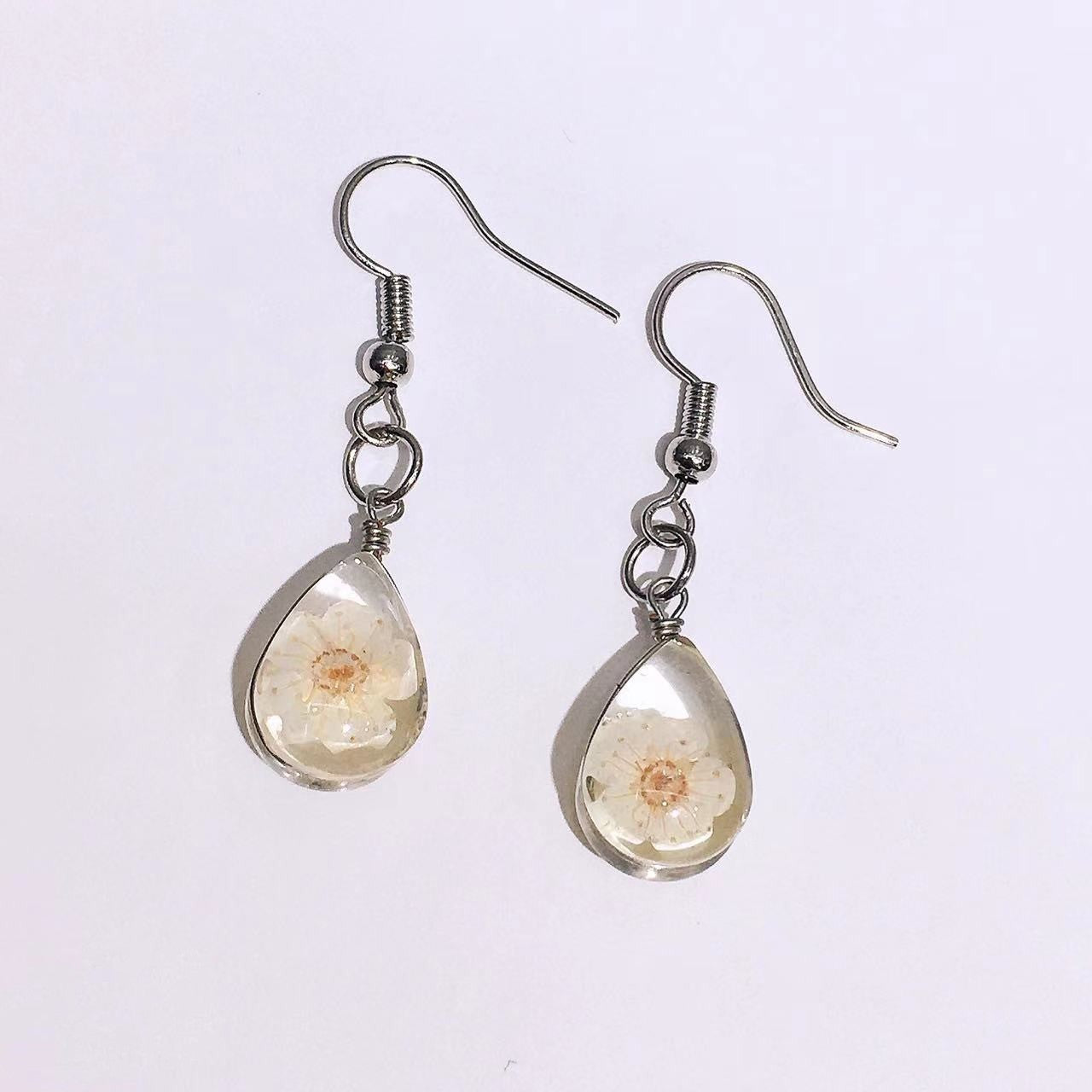 Fashion Drop-shaped Dried Flower Earrings