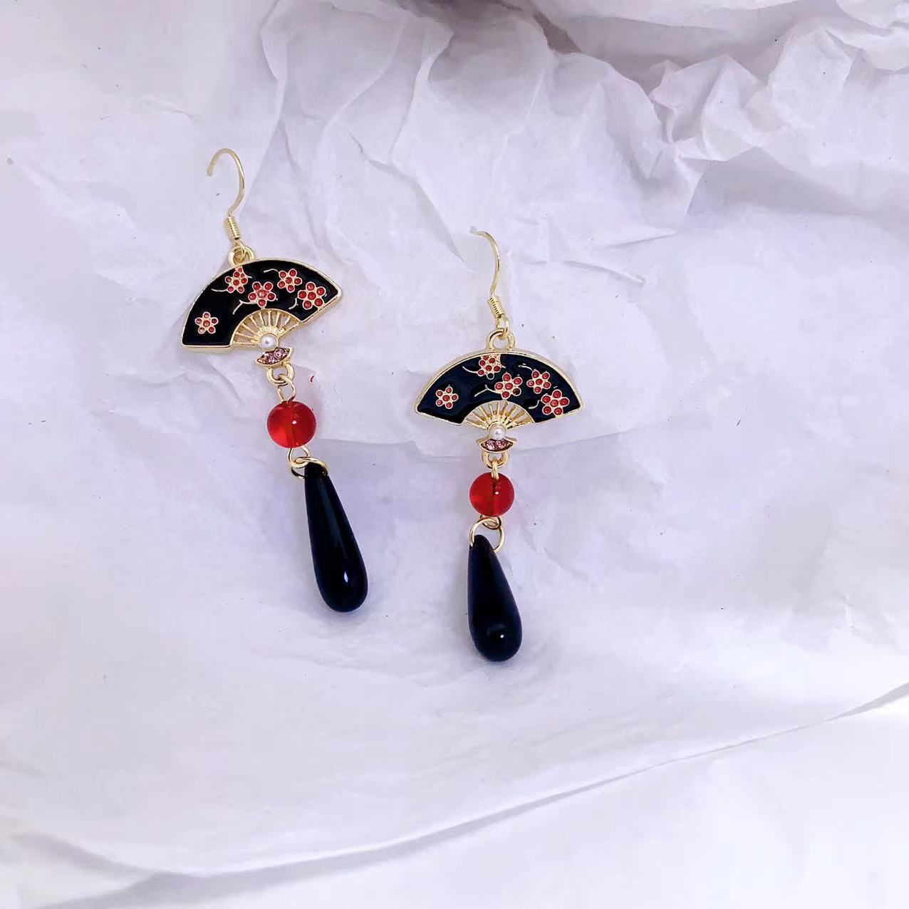 Chinese Style Retro Plum Blossom Scallop Earrings Women's New Chinese Style